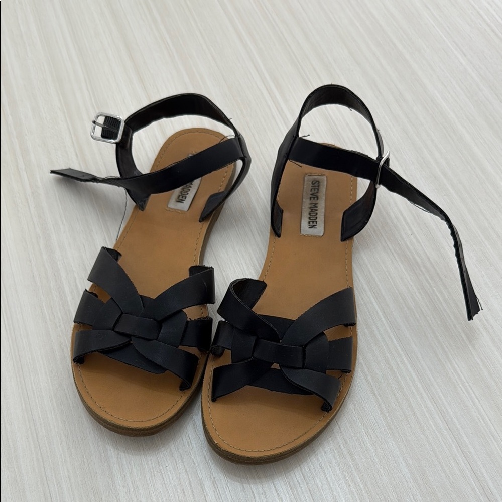 Steve Madden Black and Tan Sandals with Bow Detail